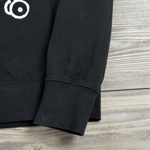 Uniqlo x Kaws Snoopy Skateboard Crewneck - Picture 3 of 4